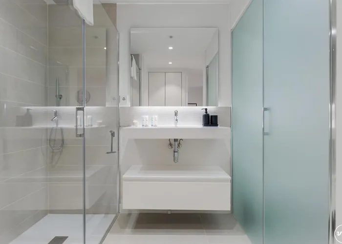 Vivi Homes - Gerrard, Terrace, Pool & Sea Vew *