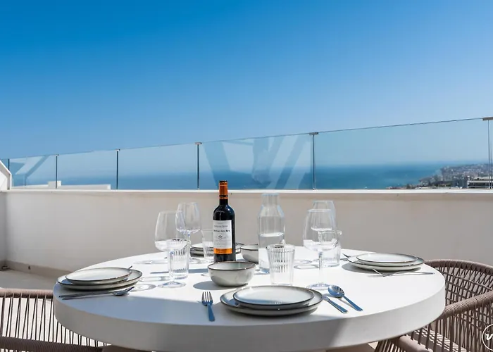 Vivi Homes - Gerrard, Terrace, Pool & Sea Vew * Fuengirola