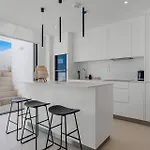 Lägenhet Vivi Homes - Gerrard, Terrace, Pool & Sea Vew Fuengirola