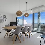 Vivi Homes - Gerrard, Terrace, Pool & Sea Vew