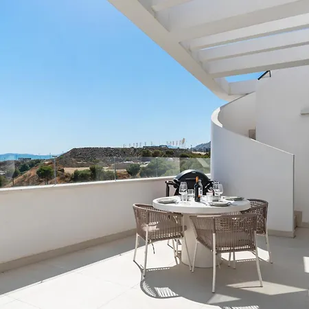 Apartment Vivi Homes - Gerrard Jacuzzi, Terrace, Pool & Sea Vew