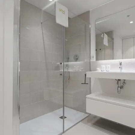 شقة Vivi Homes - Gerrard, Terrace, Pool & Sea Vew *