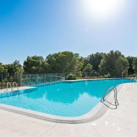 Apartment Vivi Homes - Gerrard, Terrace, Pool & Sea Vew *