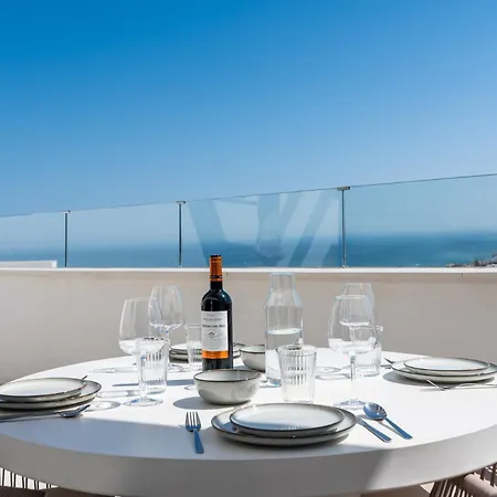 Vivi Homes - Gerrard, Terrace, Pool & Sea Vew * Fuengirola