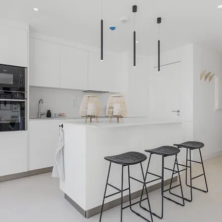 Appartement Vivi Homes - Gerrard, Terrace, Pool & Sea Vew