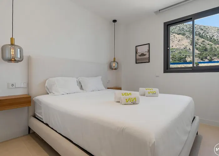 Vivi Homes - Gerrard, Terrace, Pool & Sea Vew Fuengirola