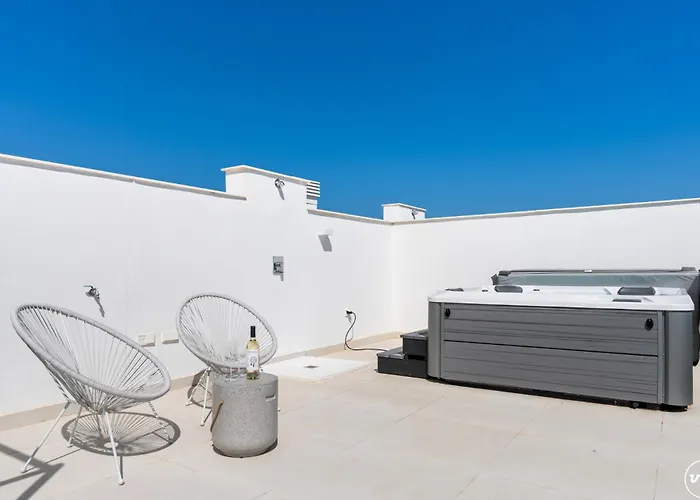 Vivi Homes - Gerrard, Terrace, Pool & Sea Vew Apartamento